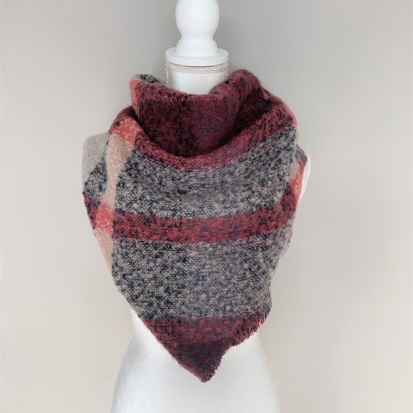 Amazingly Soft Triangle Scarf - Picture 2 of 4